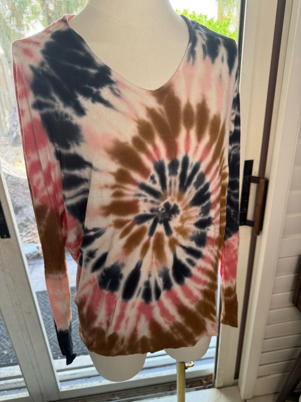 Enti Women's Long Sleeve Tie-Dye Crewneck Top - Pink, Brown & Black NWOT